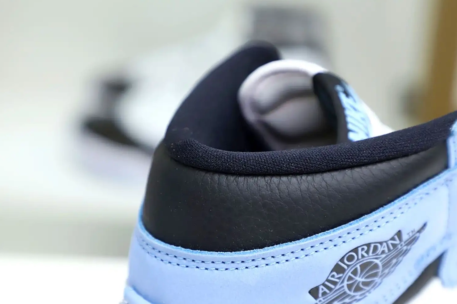RETRO JORDAN HIGH 'UNIVERSITY AIR Kimikick OG 1 0323